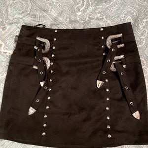 Rocky Silver skirt (Detailed belts)